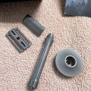 Blackland blackbird titanium razor